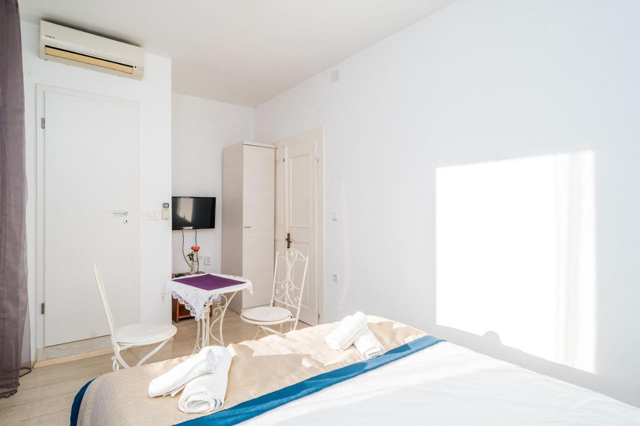 Deluxe Rooms With A Terrace View At Old City Gate Dubrovnik Exterior foto