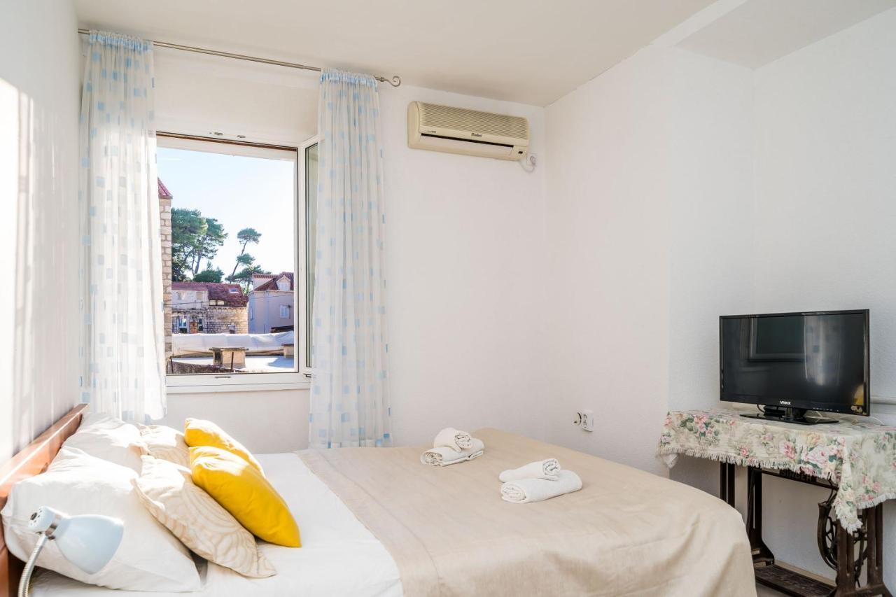 Deluxe Rooms With A Terrace View At Old City Gate Dubrovnik Exterior foto