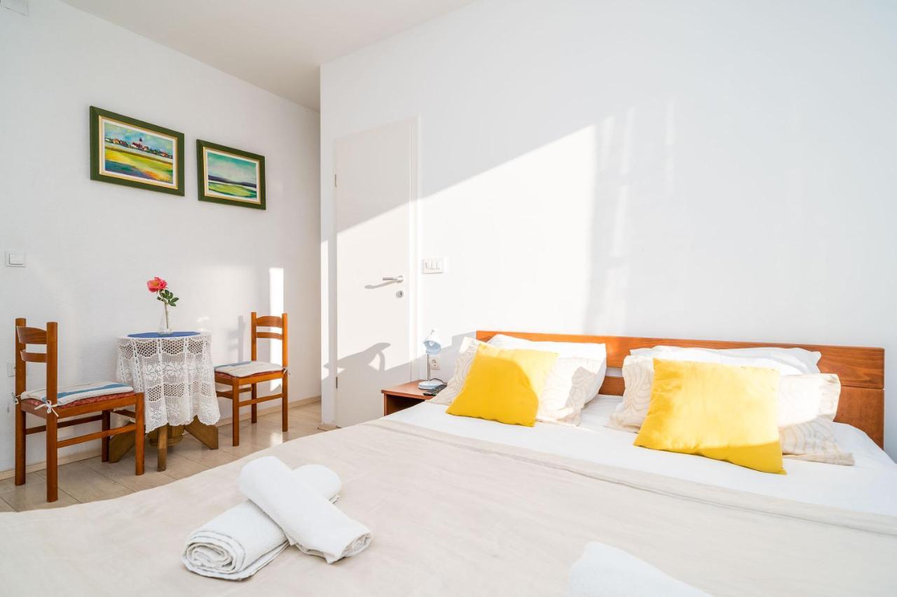 Deluxe Rooms With A Terrace View At Old City Gate Dubrovnik Exterior foto