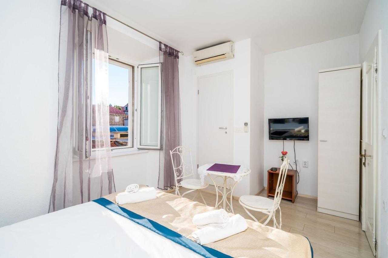 Deluxe Rooms With A Terrace View At Old City Gate Dubrovnik Exterior foto