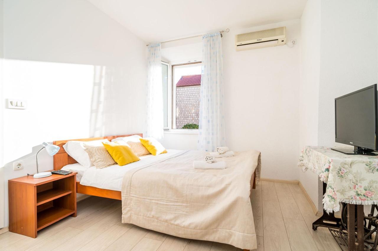 Deluxe Rooms With A Terrace View At Old City Gate Dubrovnik Exterior foto