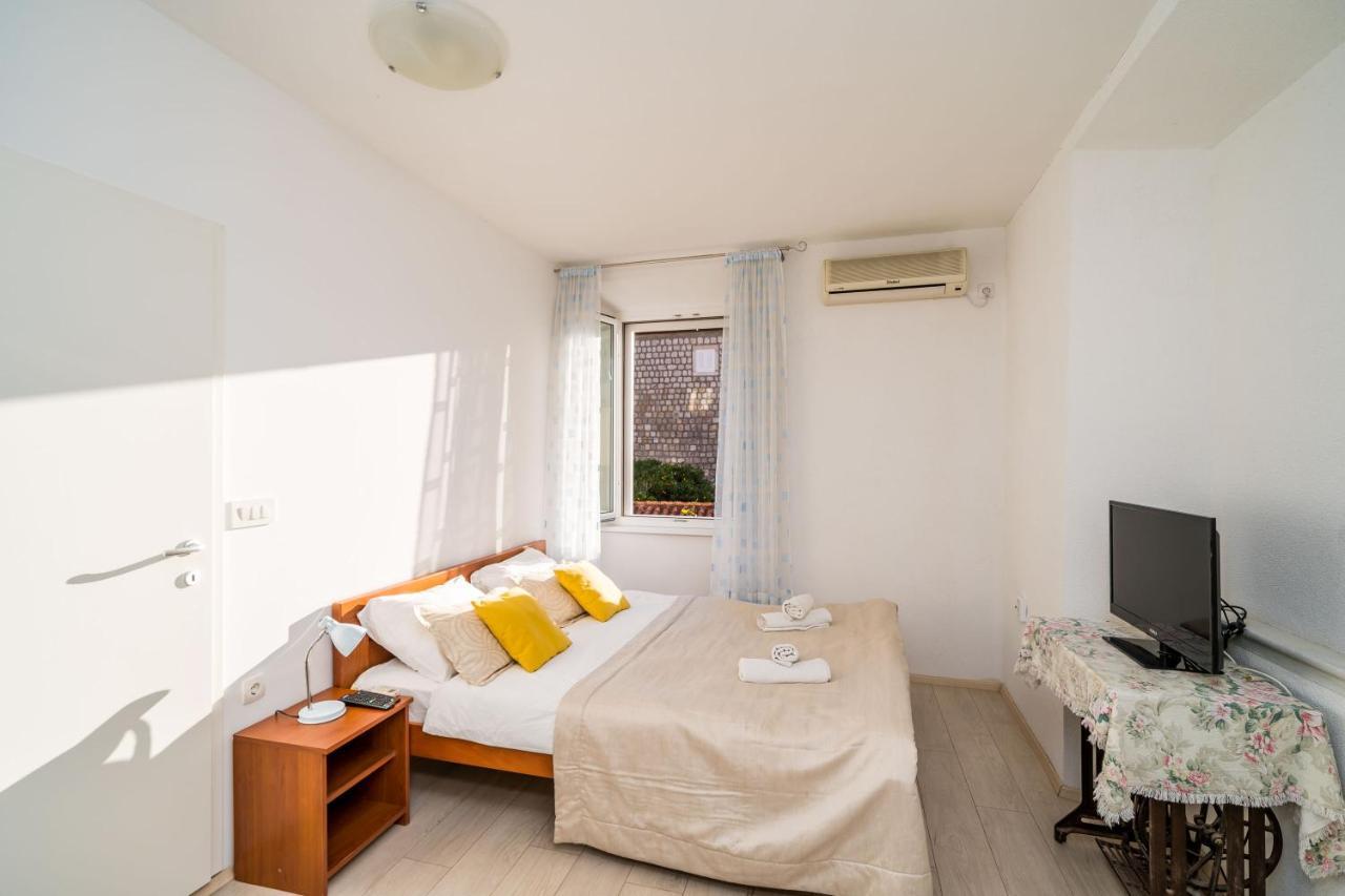 Deluxe Rooms With A Terrace View At Old City Gate Dubrovnik Exterior foto