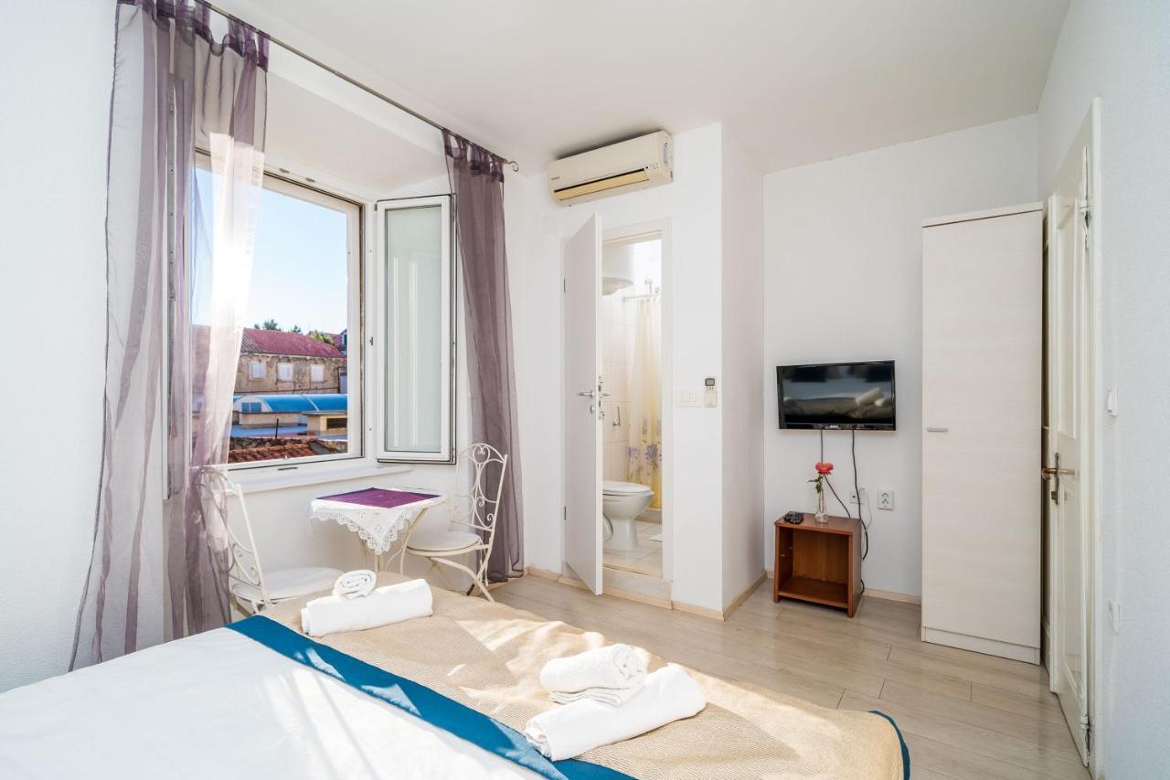 Deluxe Rooms With A Terrace View At Old City Gate Dubrovnik Exterior foto