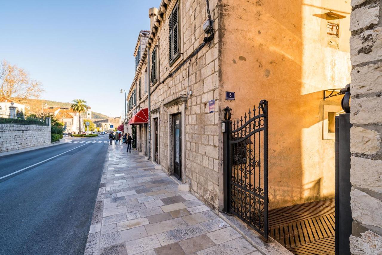 Deluxe Rooms With A Terrace View At Old City Gate Dubrovnik Exterior foto