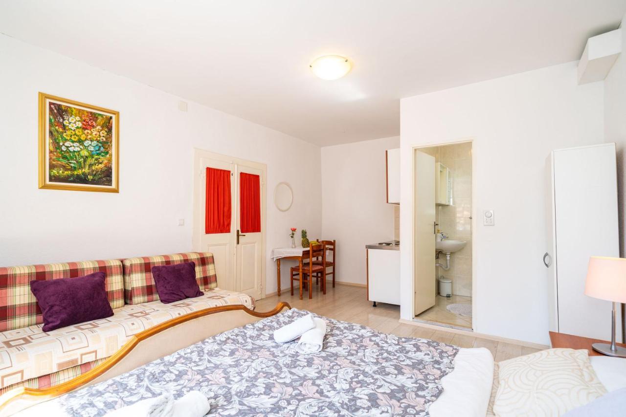 Deluxe Rooms With A Terrace View At Old City Gate Dubrovnik Exterior foto